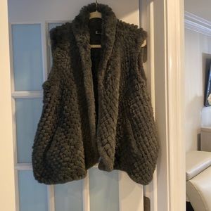 Love Token Size Medium Faux Fur Vest. Gorgeous Green
